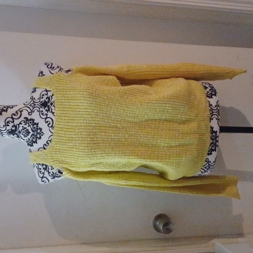 Cold Shoulder light Sweater